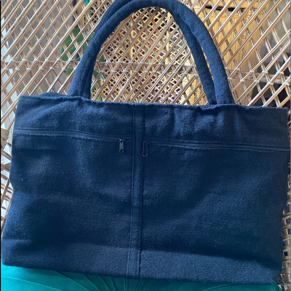 Embroidered purse - Picture 9 of 10